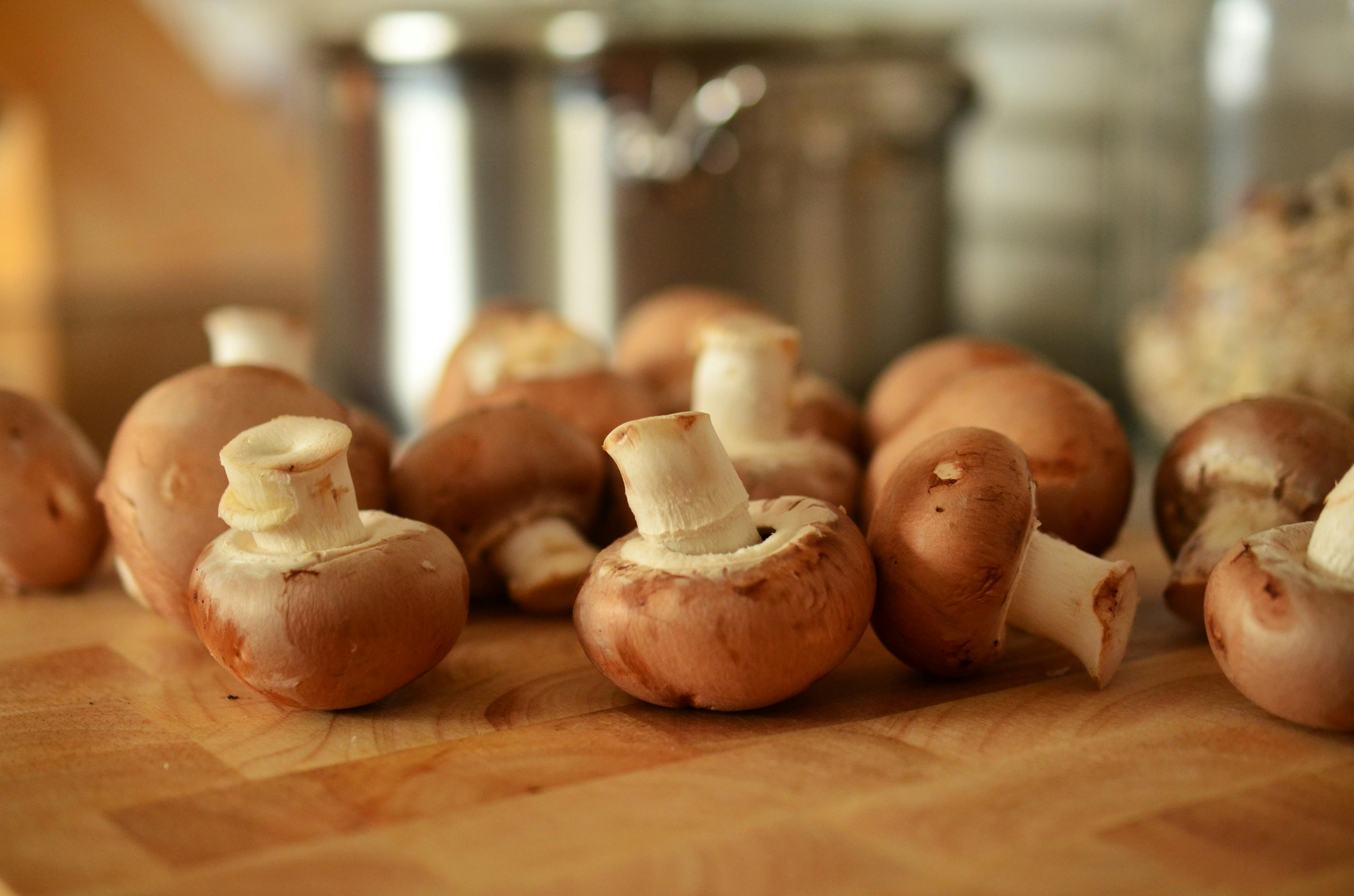 Button mushrooms (brown)